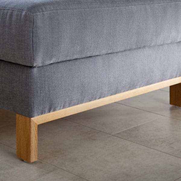 Detail - Schlafsofa Salto, Holuzfußvariante