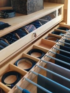 Schrank Innenleben Hosenauszug